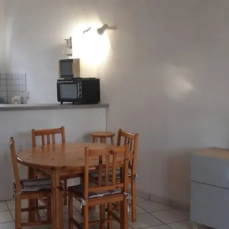Maison De Plain-pied Avec Wi-fi, Proche - Fr-1-831-10 *